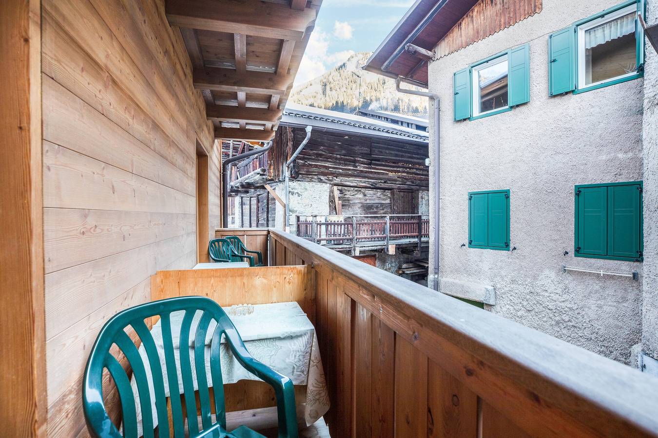 Chalet "Osmar Suite 2" con vista sulle montagne, balcone e Wi-Fi in Campitello di Fassa, Dolomiti Superski