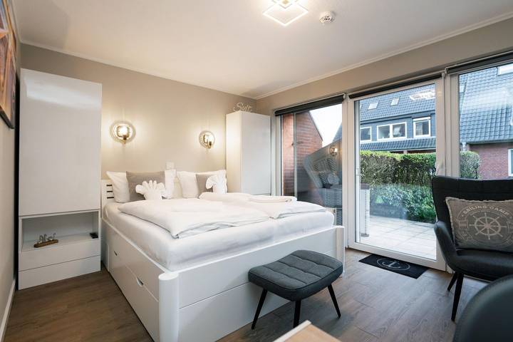 Ganze Wohnung, Modernes 1-Zimmer App. mit Terrasse, Pkw-Stellplatz, Wlan. Haustiere erlaubt. in Westerland, Sylt (Gemeinde)