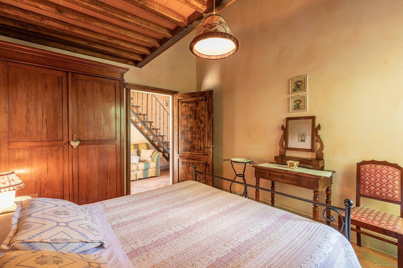 Agriturismo 'Borgo Dolci Colline Spa Granaio' con piscina in comune, terrazza privata e Wi-Fi in Castiglion Fiorentino, Provincia di Arezzo