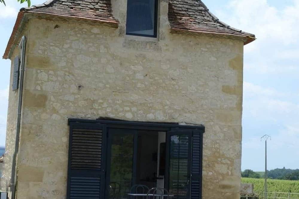 Le Pigeonnier de Château Picon – Hébergement insolite au cœur des vignes in Eynesse, Région de Libourne