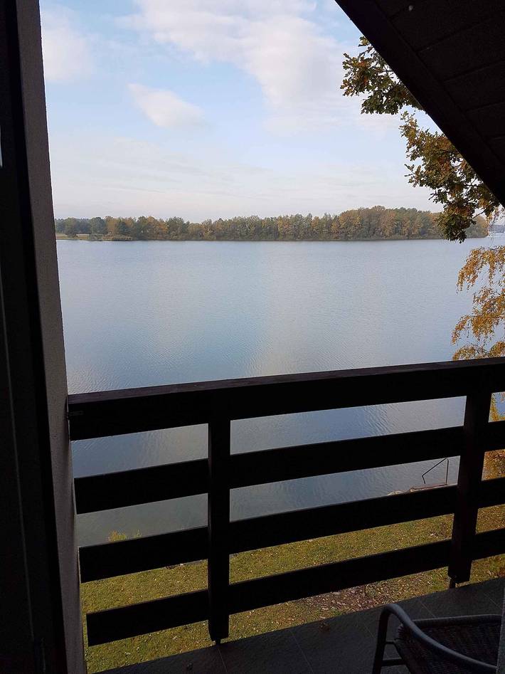 Ferienhaus mit wunderschönen Ausblick mit Terrasse direkt am Badesee in Sliw, Budweis und Umgebung