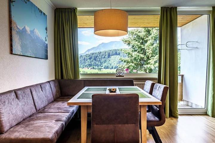 Ferienwohnung für 5 Personen, mit Garten und Balkon