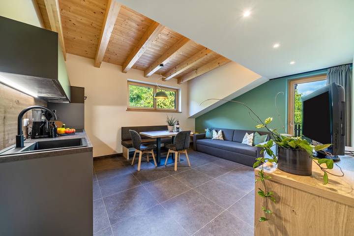Ganze Wohnung, Ferienwohnung 'Wiesgut Gala' mit Bergblick, Balkon und Wlan in Tisens, Nonsberggruppe