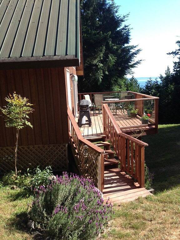 Herrliches Landhaus mit Blick auf den Ozean in Vancouver Island