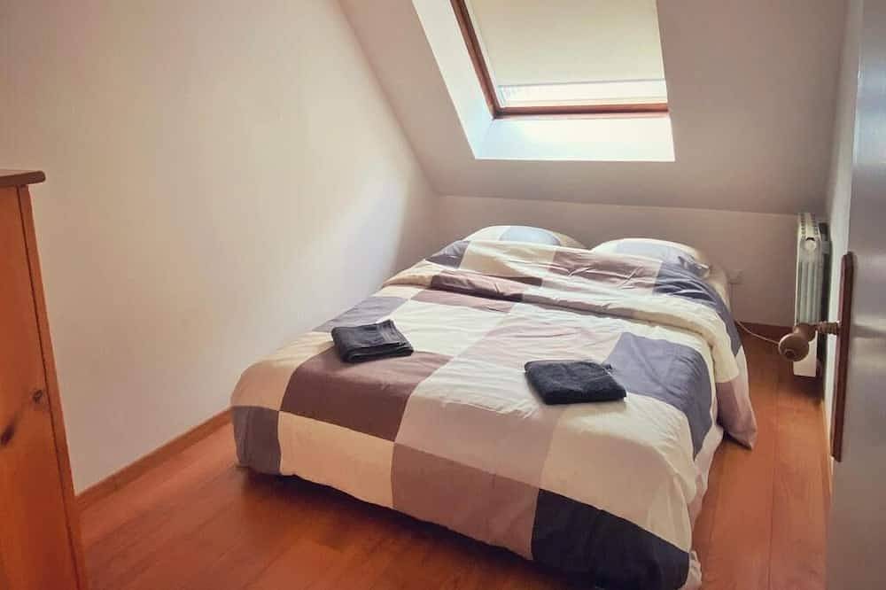 House with heated pool 1h30 from Paris. in Chapelle-Guillaume, Nogent-le-Rotrou und Umgebung