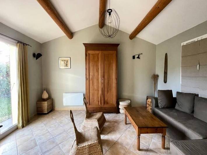 Gîte pour 8 personnes, avec jardin et piscine à Cornillon-Confoux - 4