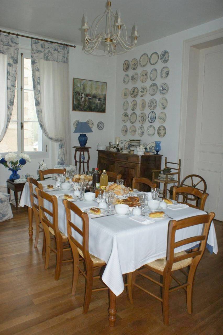 Double Room with Balcony in Beaulieu-lès-Loches, Région de Loches
