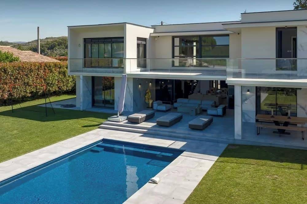 Evasion Prestige à Biot, Design et piscine privée chauffée in Biot, Côte méditerranéenne (France)