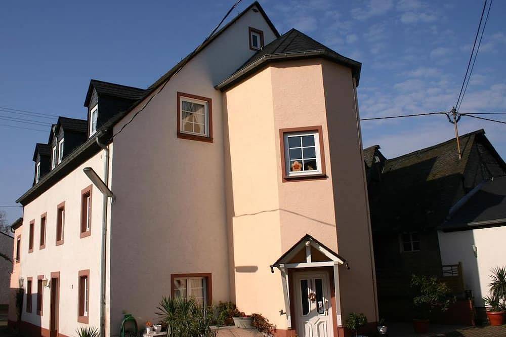 Double room-Eg (wheelchair accessible) - Ferienweingut Matthiashof in Wintrich, Bernkastel-Kues region