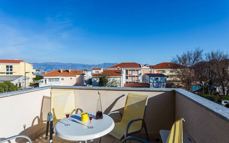 Entire apartment, With balcony and sea view - Apartment Tinka in Vela plaža, Baska
