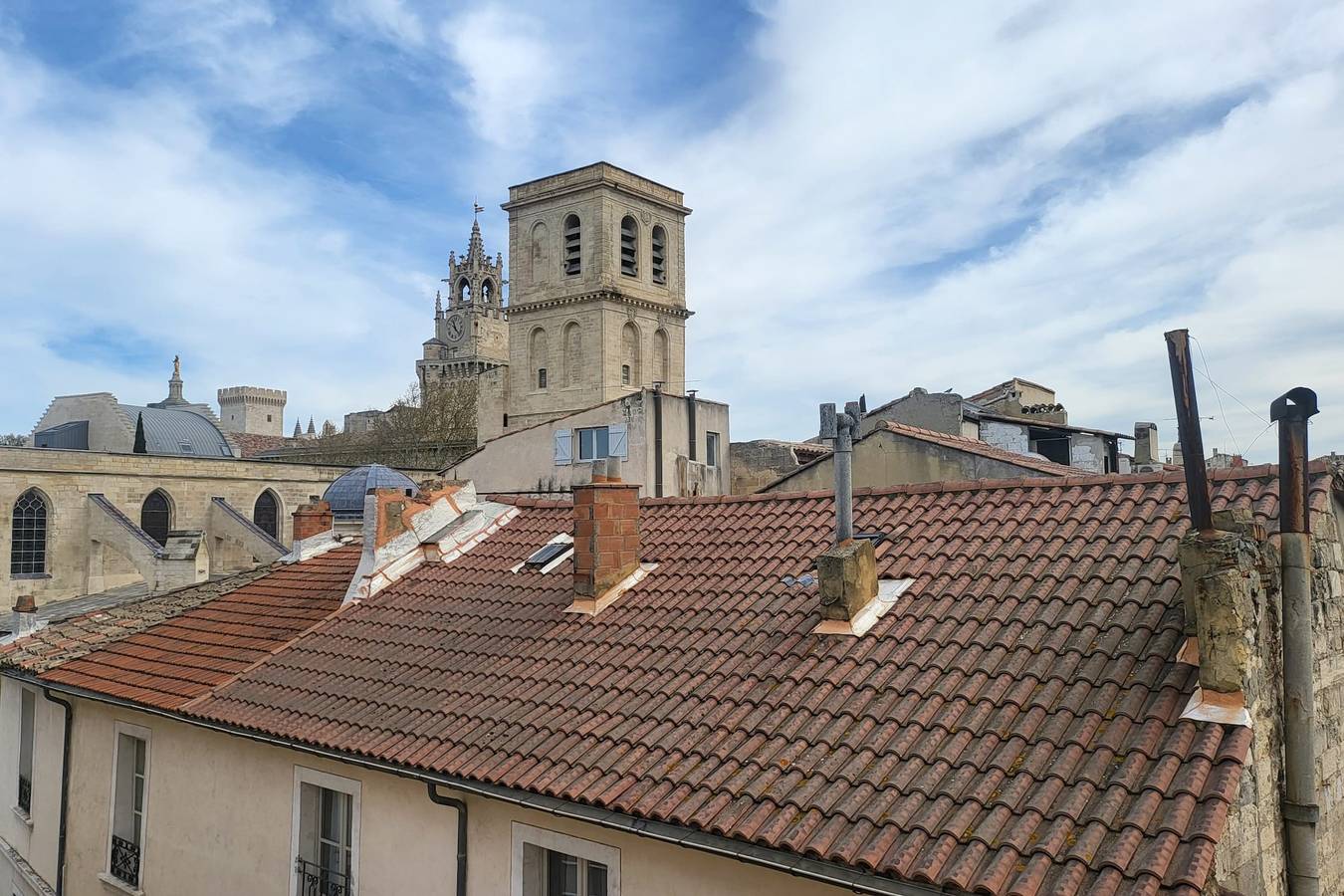 Ganzes Studio, Beautiful studio overlooking the Palais des Papes in Avignon, Vaucluse