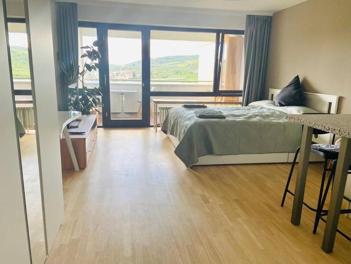 Ferienwohnung für 2 Personen, mit Balkon und Ausblick in Weinstadt - 3