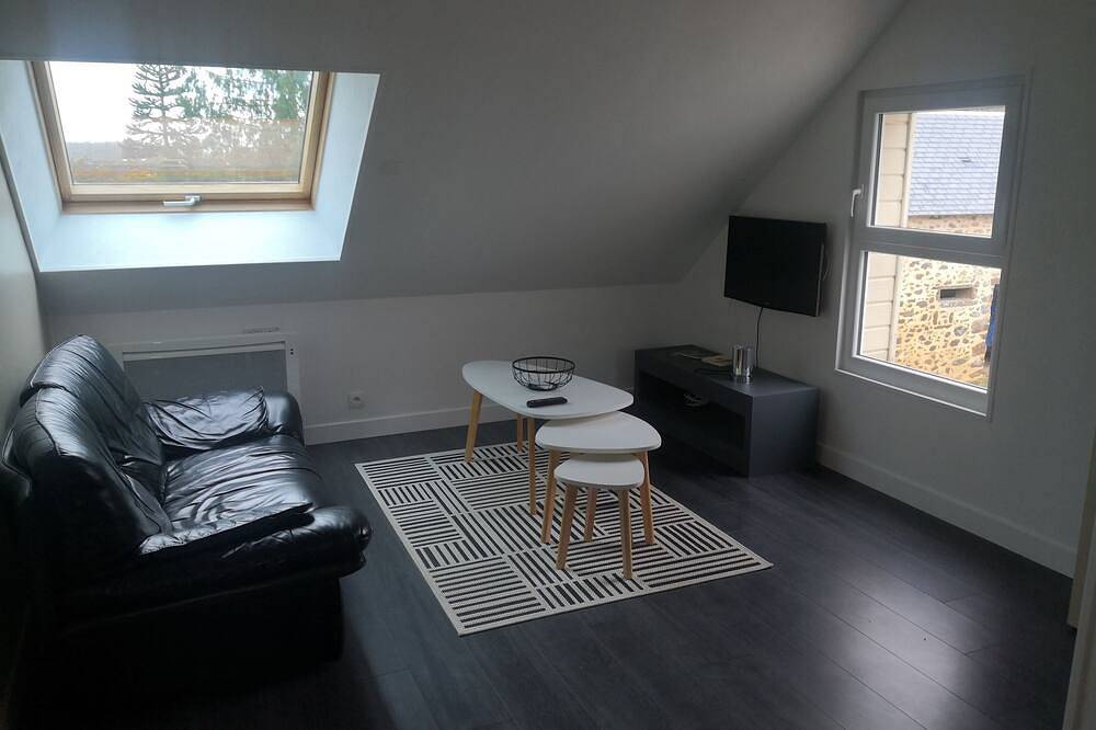 Bed and breakfast with independent access, located in the countryside. in Vernie, Sarthe