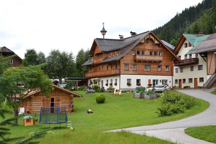 Ferienhaus für 2 Personen, mit Terrasse und Garten sowie Ausblick in Schladming
