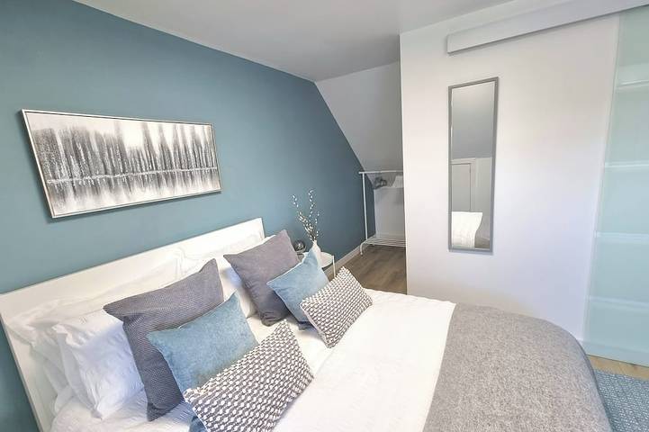 Modern Executive House WiFi Parking Coventry City Centre Sleeps 6. in Coventry, Birmingham y alrededores