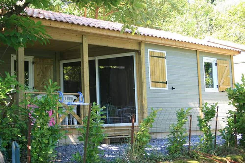 Chalet avec Terrasse pour 5 Pers, Cuisine équipée in Ribes, Parc naturel régional des Monts d'Ardèche