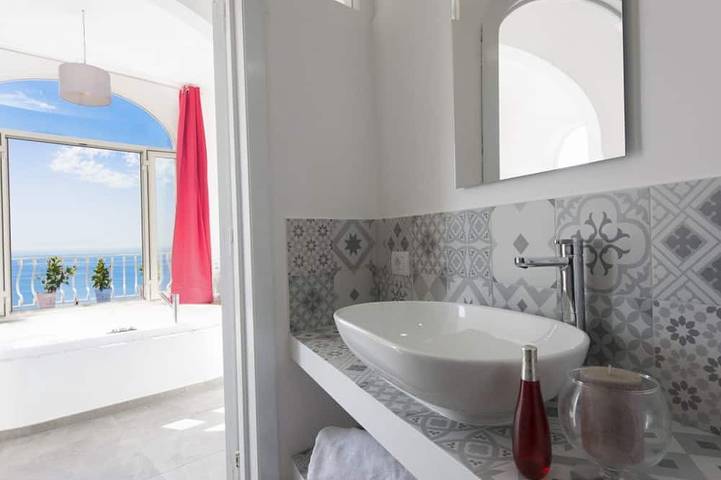 Casa Mimì in Moressa area in Praiano, Sorrento Coast