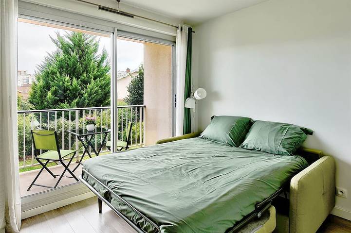 Ganze Wohnung, "Grün Gemütlich", Doua / Insa / Cesi, Balkon, Garage verfügbar, Arbeitsbereich in Villeurbanne, Lyon und Umgebung