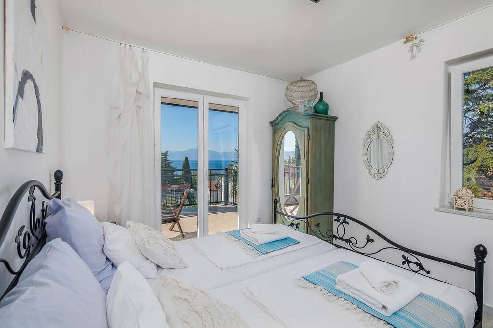 Acomodações de 3 quarto em Njivice in Njivice, Krk