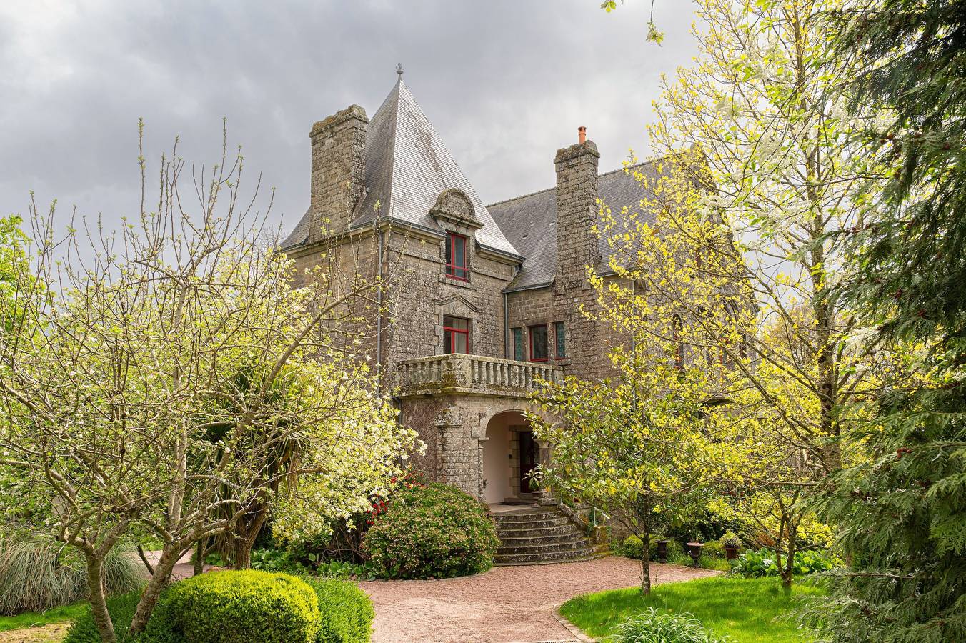 Kasteel 'Gite La Renardière' met privé zwembad, privé terras en Wi-Fi in Langoëlan, Pontivy en omgeving