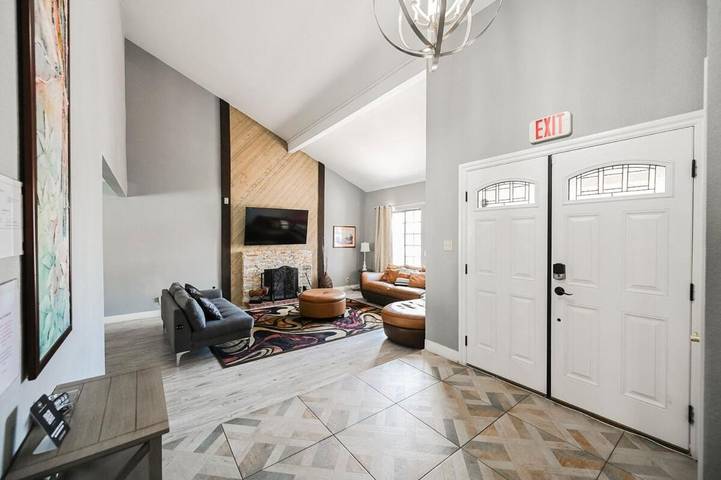 Appartement de vacances pour 8 personnes, avec jardin ainsi que piscine et jacuzzi, adapté aux familles - 1