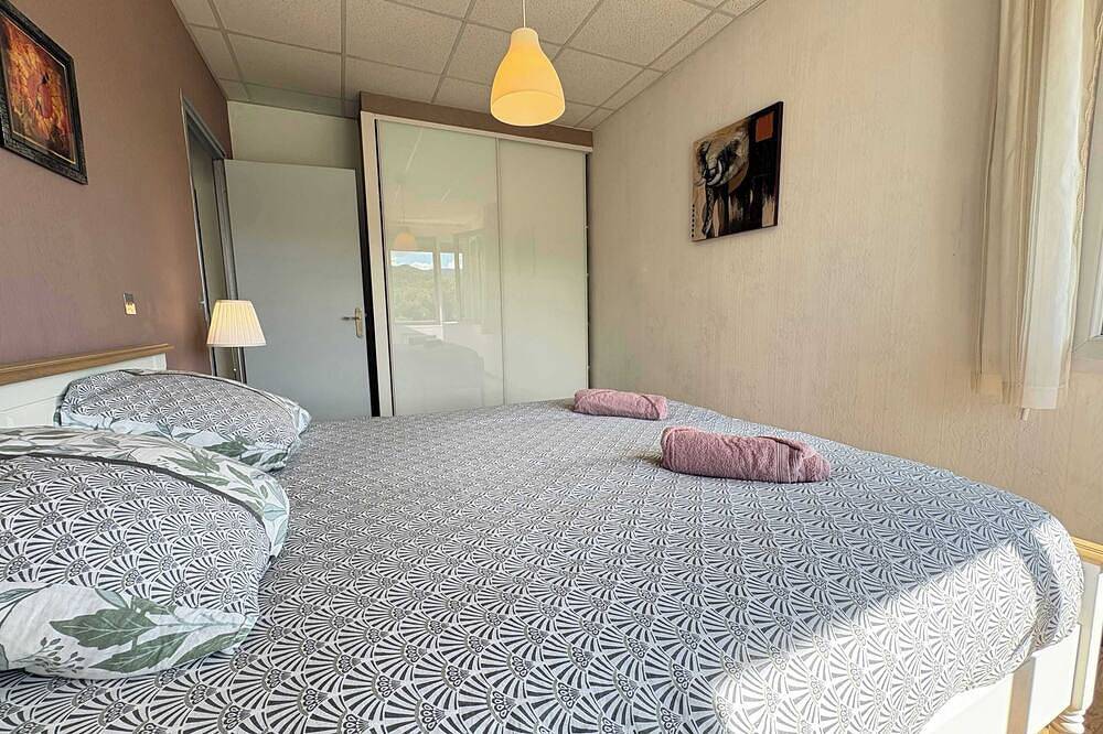 Appartement entier, Maison Alma Blanca – Élégance et douceur méditerranéenne in Le Poujol-sur-Orb, Région de Béziers