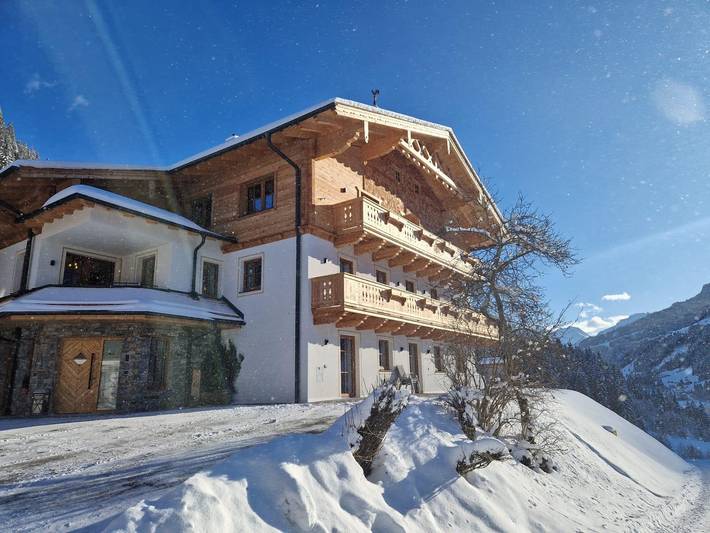 Gîte pour 2 personnes, avec Balcon et Terrasse ainsi que Jardin et Piscine à Wagrain - 2