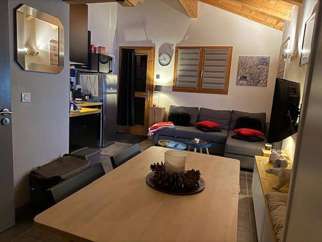 Appartement entier, Chaleureux studio plein sud en Tarentaise ! in Bozel, Massif de la Vanoise