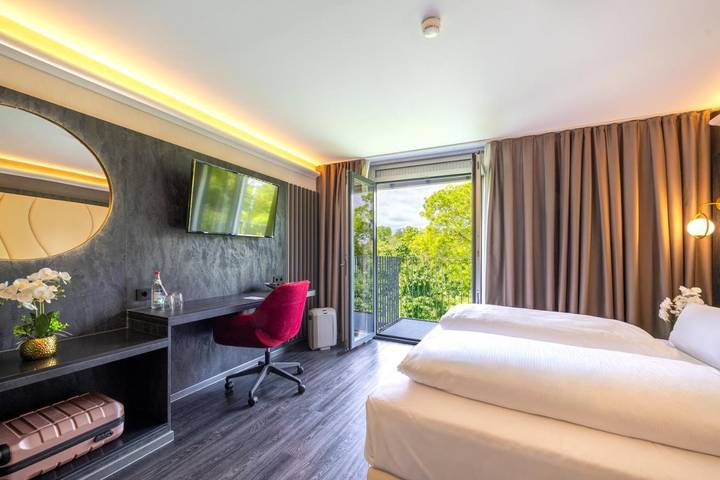 Hotel, mit Terrasse und Garten sowie Sauna