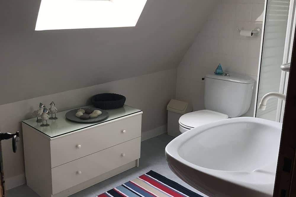 La Jolie cottage,  a lovely retreat for a couple with heated pool in Saint-Germain-des-Prés, Périgord Vert