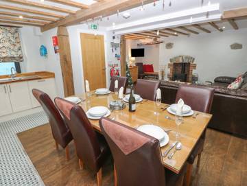 Holiday Rental for 6 People in Pembroke, Pembrokeshire, Photo 3