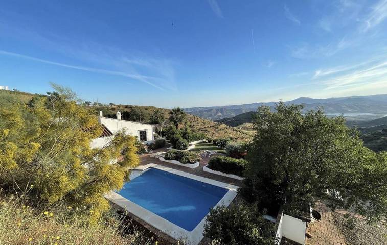 Casa de vacaciones para 4 personas, con vistas y vistas al lago además de terraza y piscina - 1