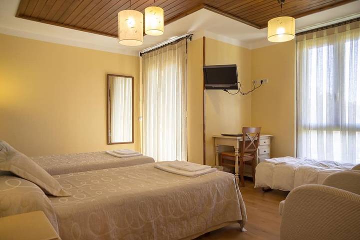 Casa Rural Portal De Numancia Ii in Garray, Provincia de Soria