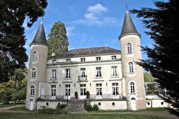 Maison d’hôte pour 15 personnes, avec piscine et jardin à Tournon-Saint-Pierre