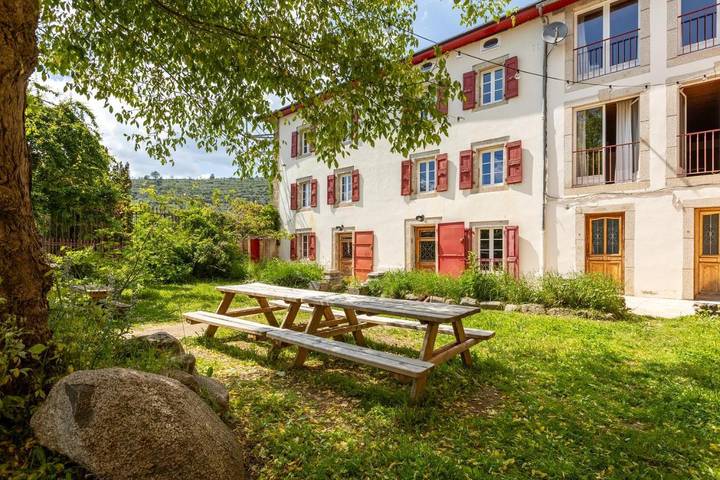 Appartement de vacances pour 16 personnes, avec jardin et vue
