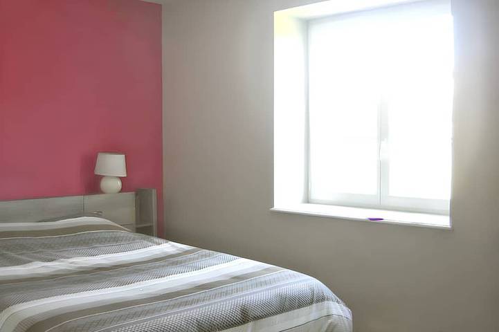 Location de vacances pour 4 personnes, avec terrasse et balcon/terrasse, animaux acceptés dans La Vineuse sur Fregande - 3