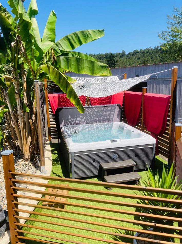 Chambre d’hôte pour 2 personnes, avec jacuzzi ainsi que jardin et piscine à Sarlat-la-Canéda - 3