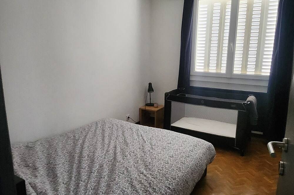 Ganze Wohnung, 70m2 apartment in Dijon, 4th floor without elevator, 5 minutes from Zenith in Dijon, Dijon und Umgebung