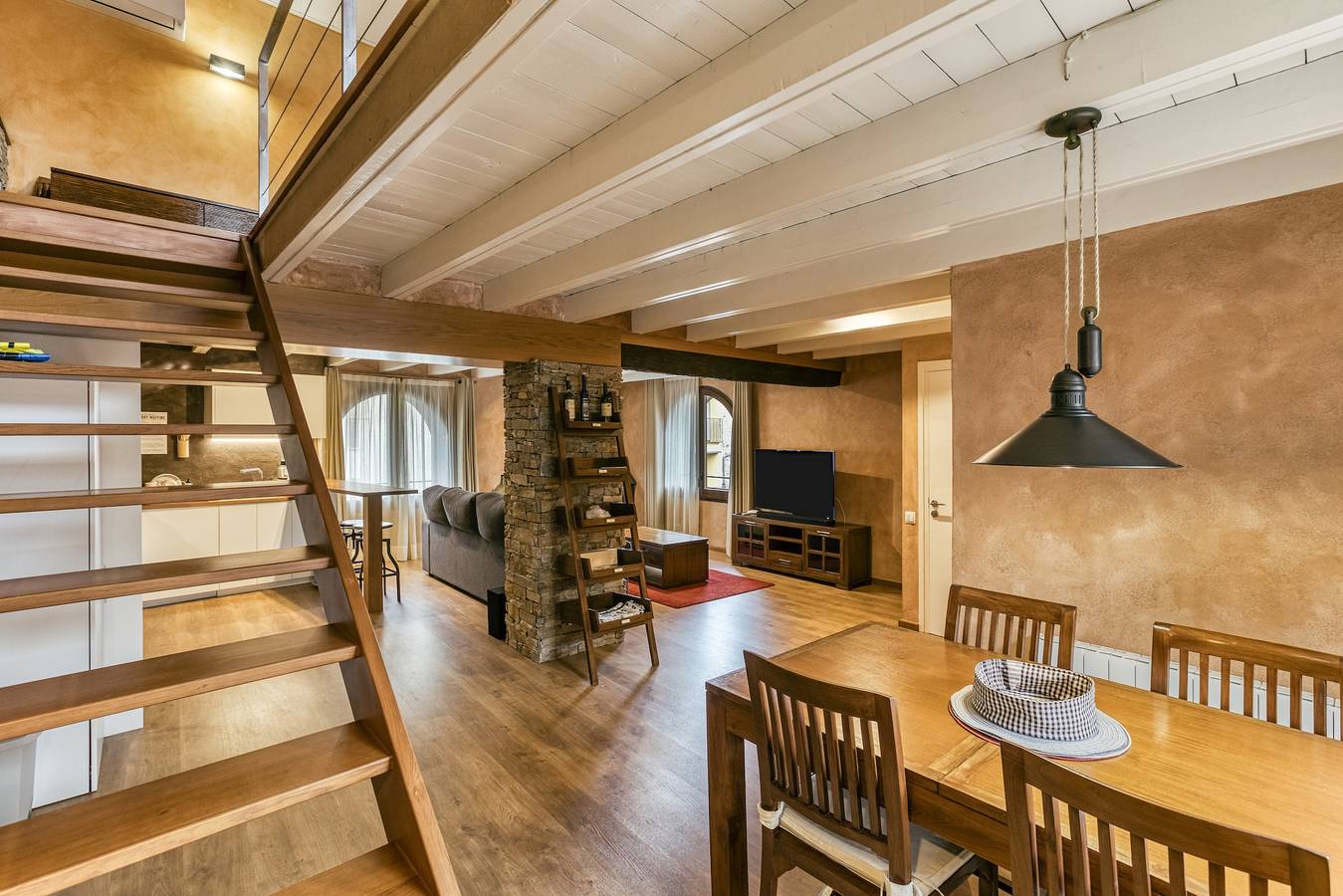 Appartement 'Comanegra' met Uitzicht op de Bergen, Wifi en Airconditioning, foto 14