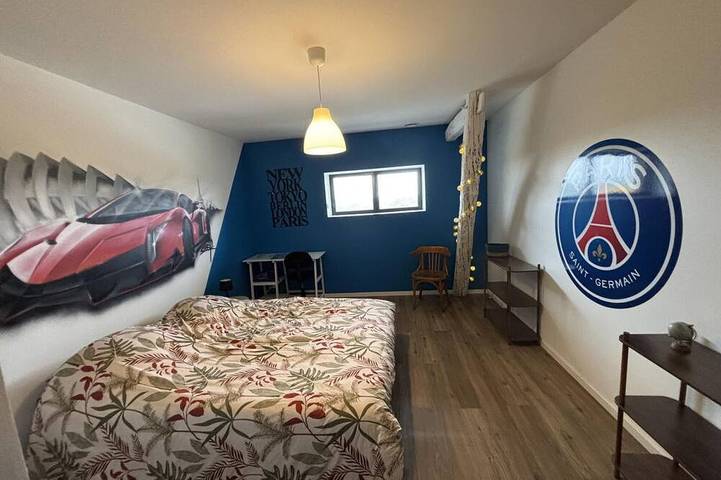 Gîte pour 12 personnes, avec jardin à Bressolles - 4