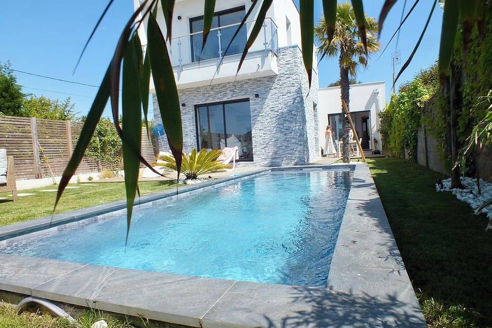 Maison moderne à 150m Océan plages avec piscine chauffée et wifi in Saint-Palais-sur-Mer, Côte de Beauté