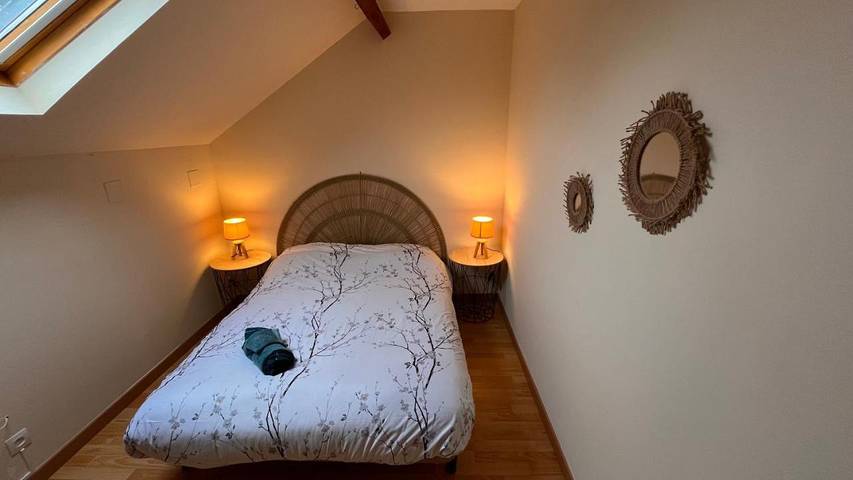 Gîte pour 8 personnes, avec terrasse ainsi que vue et jardin à Lassay-sur-Croisne - 3