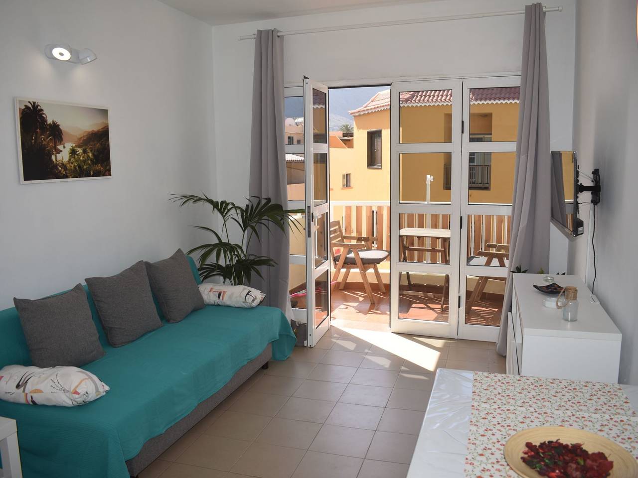Entire apartment, Große Wohnung in Playa De La Calera mit Schönem Balkon in La Playa (Canary Islands), Valle Gran Rey