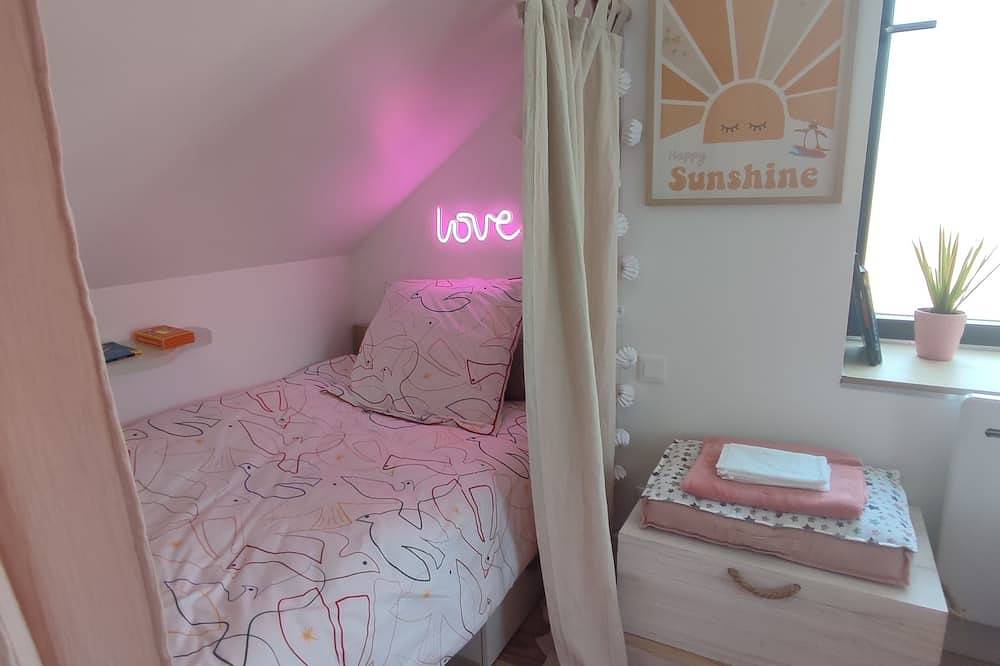 La ferme de Merlin Charming cottage in the countryside, 15' from St Malo in Plouër-sur-Rance, Dinan region