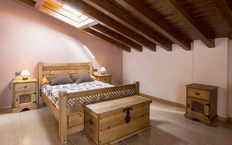 Casa de vacaciones para 14 personas, con terraza además de jardín y vistas en Navarra - 2