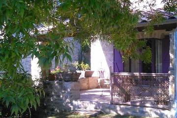 Location de vacances pour 4 personnes, avec piscine et terrasse à Beaulieu (Largentière)