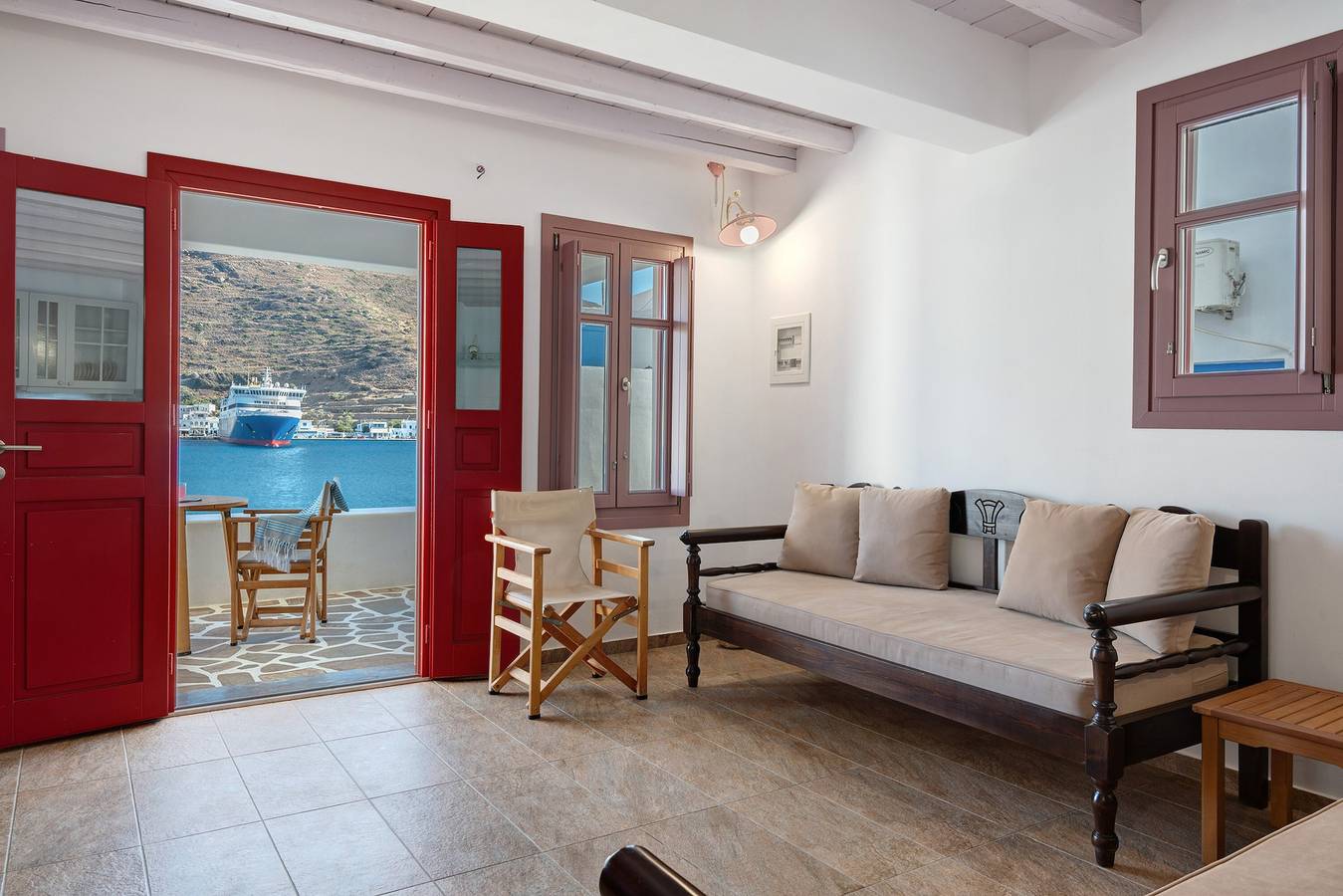Appartement entier, Appartement 'Nicolas House 2' avec vue sur la mer, terrasse privée et climatisation in Amorgos