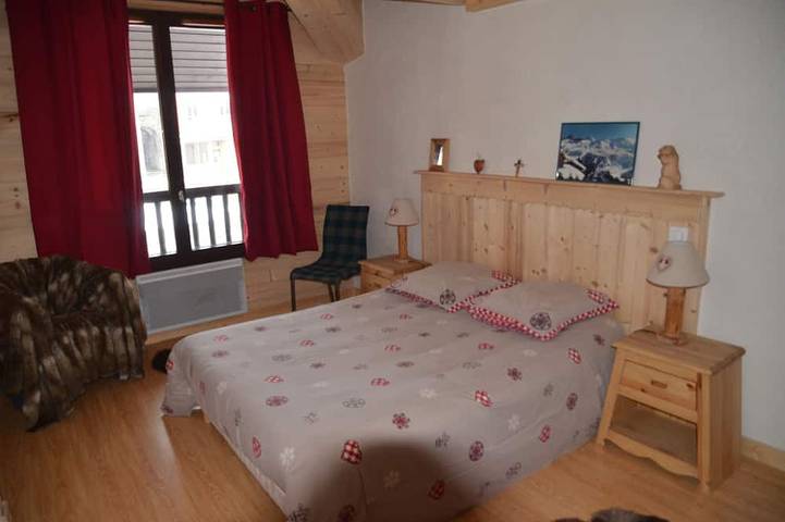 Gîte pour 8 personnes, avec balcon à Séez - 4