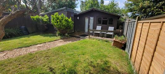 Vacation Rental for 4 Guests in Bournemouth, South West England, Picture 4