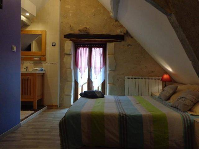 Location de vacances pour 3 personnes, avec piscine ainsi que jardin et vue, animaux acceptés à Pleumartin - 3